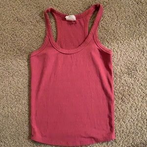 Tilly’s reddish pink tank top